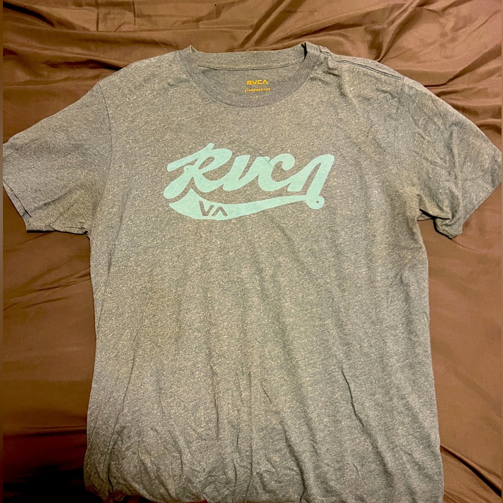 RVCA tshirt in great condition. Only worn a few times. Size Large